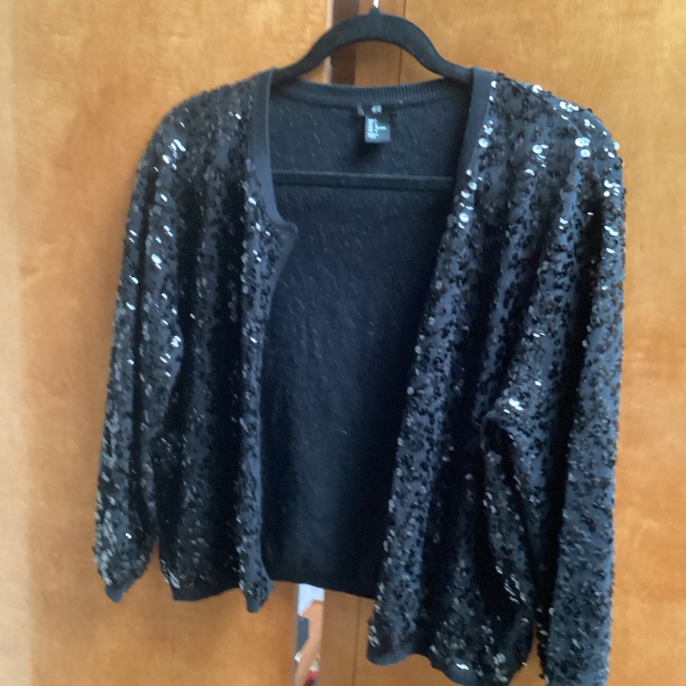 H&M Black Lightweight Sequin Cardigan, size L.         143